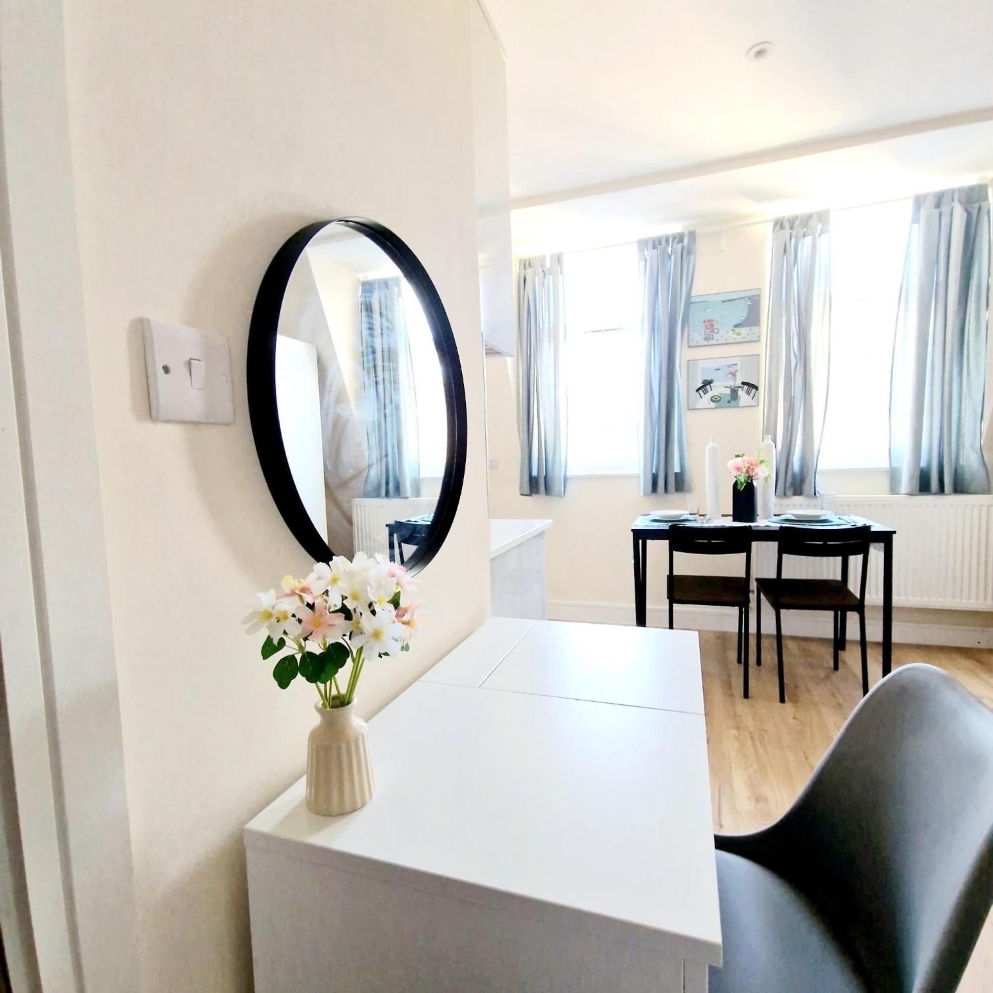 Crendon House Boutique Hotel High Wycombe Buckinghamshire Dış mekan fotoğraf