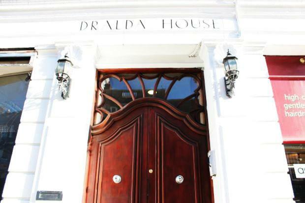 Crendon House Boutique Hotel High Wycombe Buckinghamshire Dış mekan fotoğraf